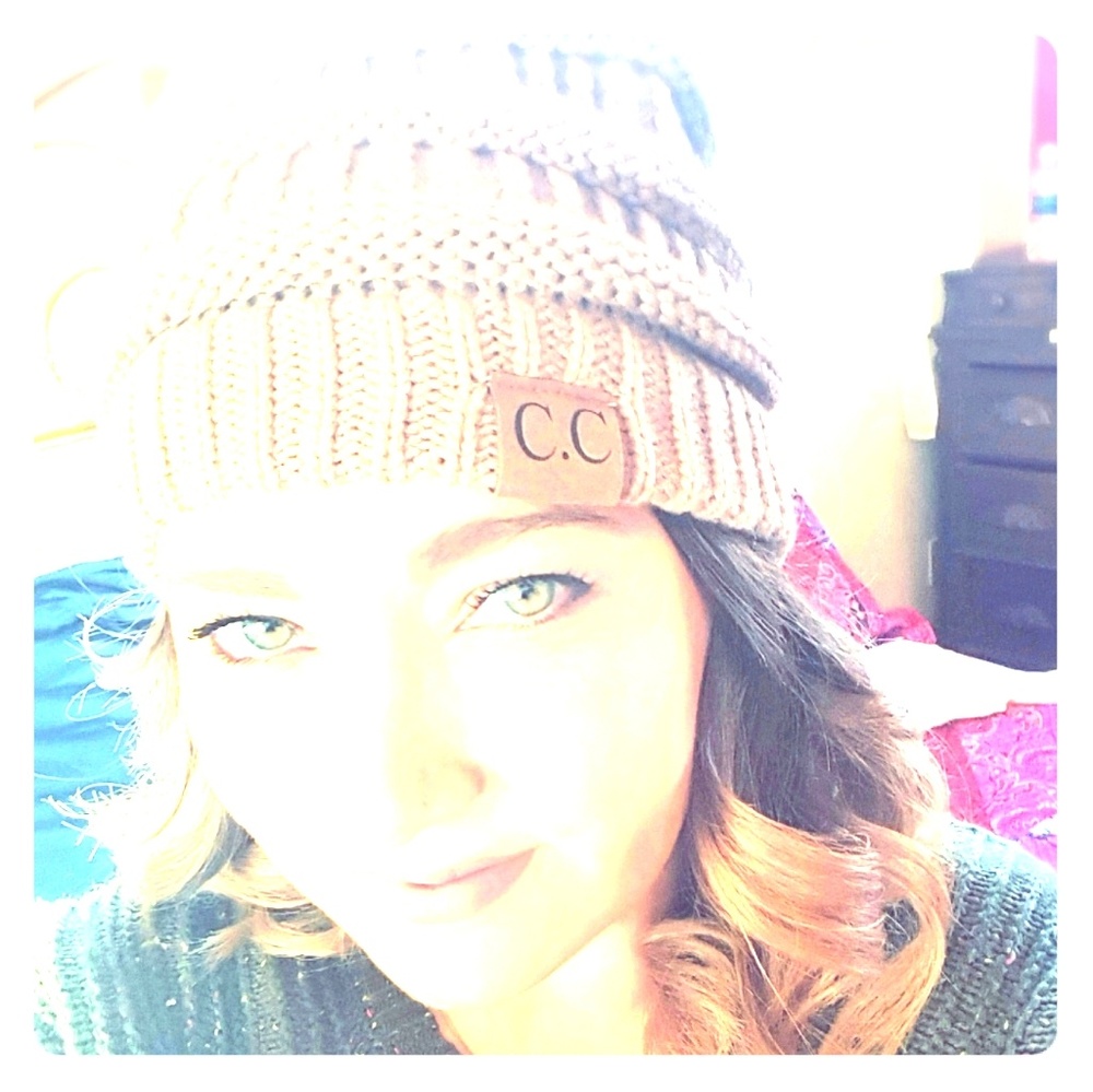 Meet your Posher, Gena